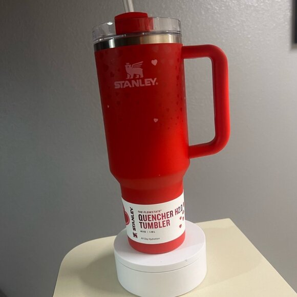 Red Ruby Hearts, 40 oz Stanley, Valentine's edition, The Flowstate Quencher, New - Picture 12 of 13